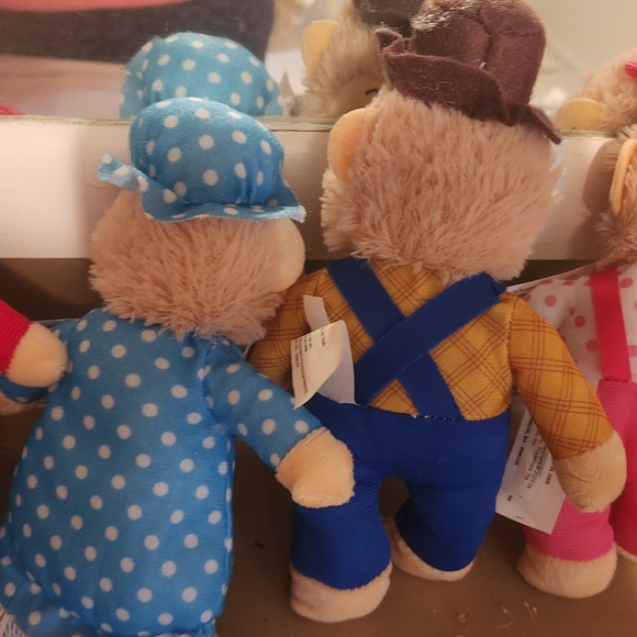 SET OF 4 NWT PBS BERENSTAIN BEARS PLUSH - Picture 3 of 6